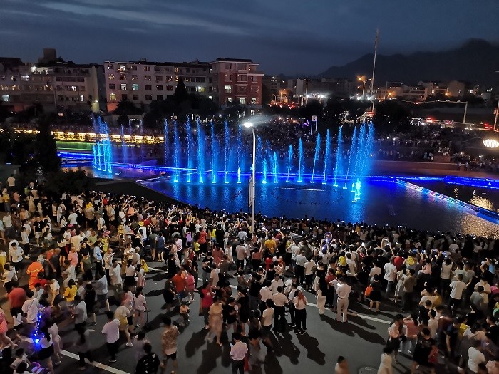 當水景碰上照明，美得一塌糊涂！02