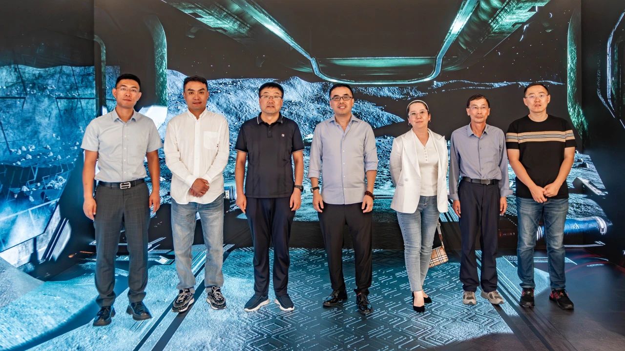 集團資訊 | 東勝國投、中城盛源、轉角巷商業管理的企業領導蒞臨信達電通總部交流座談，共商合作